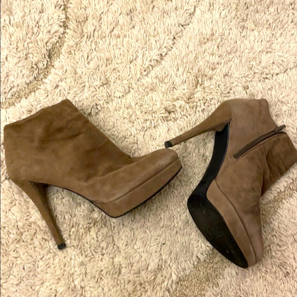 Stuart Weitzman Shoes